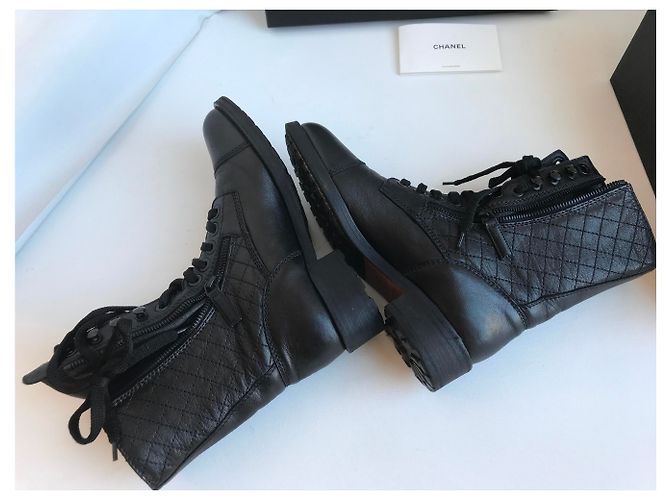 Chanel Bottes à lacets de combat noires avec boîte - vue 16