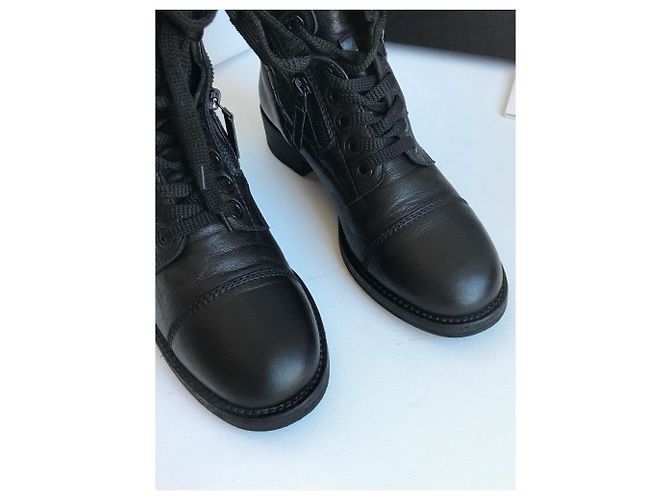 Chanel Bottes à lacets de combat noires avec boîte - vue 8