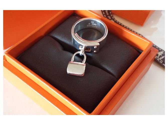 Hermes, Constance Modell wie die Hermès Constance Pendeltasche. Silber - Ansicht 3