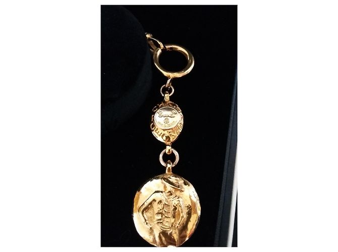 Collana e cintura lunghe Chanel. D'oro - vista 4