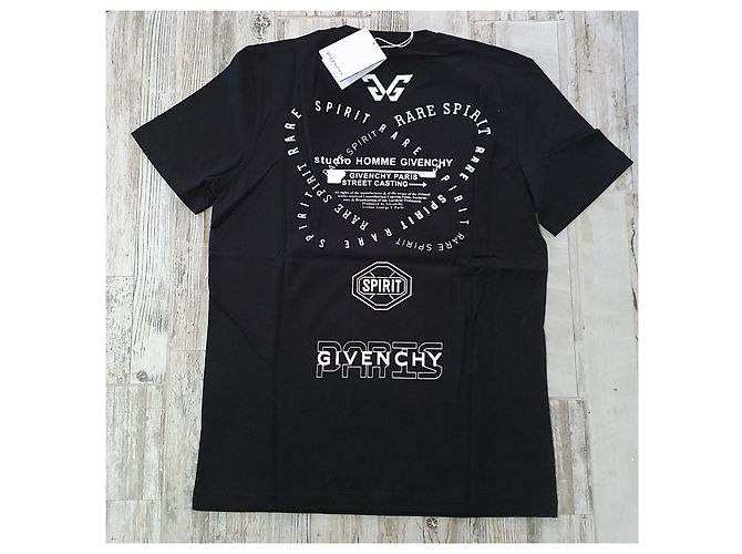 Givenchy tees - vista 2