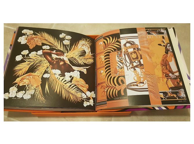 Hermès Le Livre Carre Hermes luxury limited edition Purple - view 18