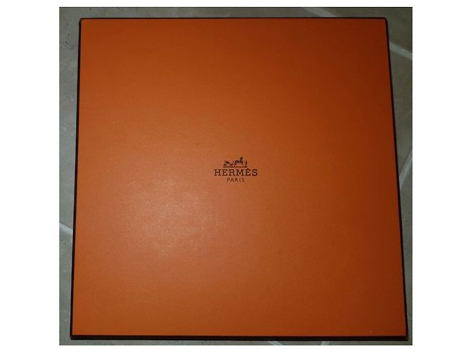 Hermès Le Livre Carre Hermes luxury limited edition Purple - view 6