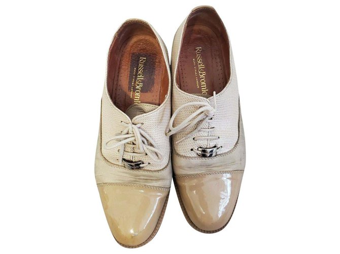 Russell & Bromley classic shoes Beige Leather Patent leather Nubuck ref.191368 Joli
