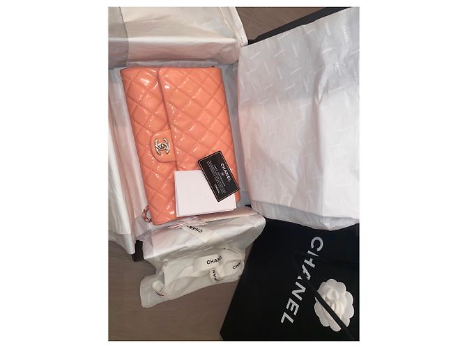 Bolso Chanel Timeless de charol rosa - vista 2
