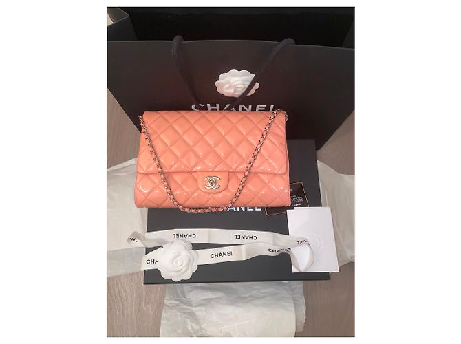 Bolso Chanel Timeless de charol rosa - vista 3