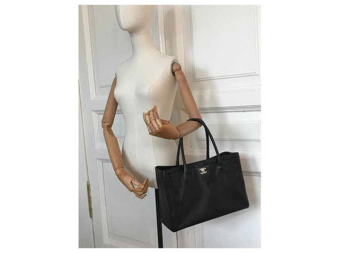 Chanel 35 Borsa tote Executive Cerf nera Nero - vista 25