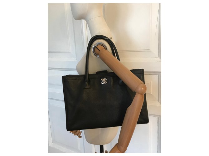 Chanel 35 Borsa tote Executive Cerf nera Nero - vista 4