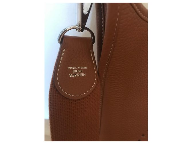 Hermès Evelyne III PM Hellbraun - Ansicht 4