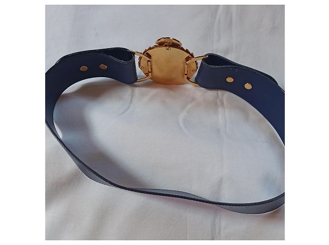 Karl Lagerfeld Gürtel aus blauem Leder mit runder Logo-Schnalle - Ansicht 2