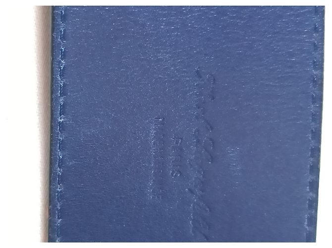 Karl Lagerfeld Gürtel aus blauem Leder mit runder Logo-Schnalle - Ansicht 8