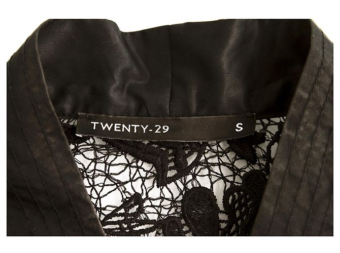 Autre Marque Zwanzig 29 Mini Black Lace m. Druckknöpfe Ärmelloses Minikleid Größe S. - Ansicht 3