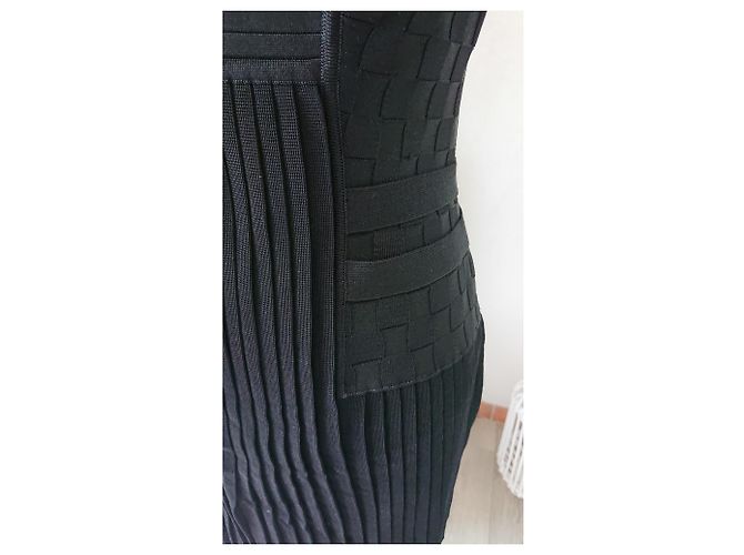 Pierre Balmain Schwarzes Plissee Strickkleid - Ansicht 2