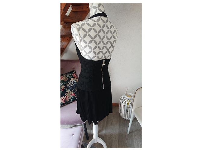 Pierre Balmain Schwarzes Plissee Strickkleid - Ansicht 5