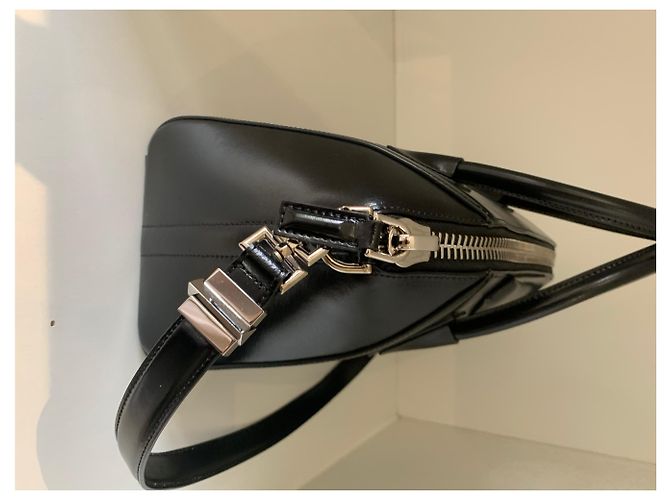 Autre Marque Givenchy Antigona Borsa Piccola in Pelle Nera Nero - vista 5