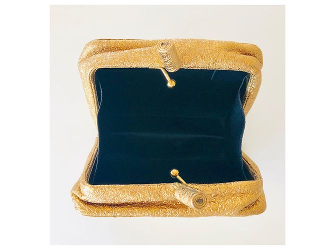 Chanel Minaudiere Moscú León Dorado - vista 5