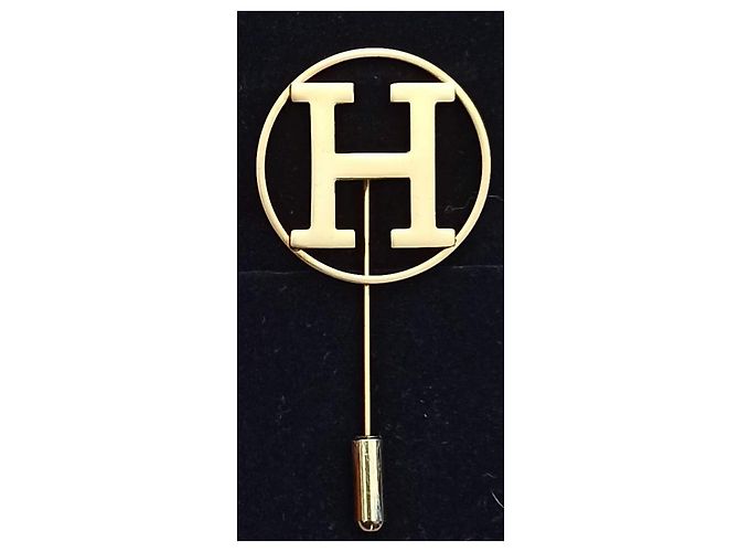 Hermès Pin H Dorado - vista 2