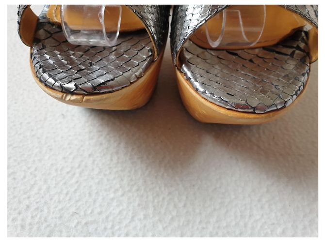 Lanvin Sandálias Python prateadas - vista 4