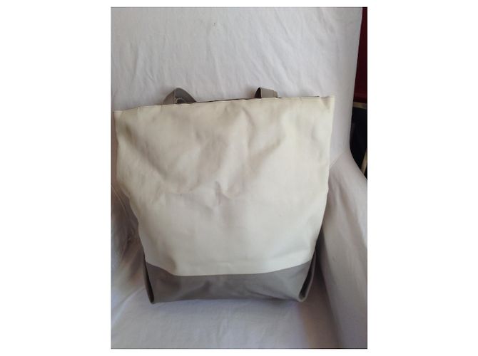 Chanel Tote Bag Cremefarben und Grau aus beschichtetem Canvas Aus weiß - Ansicht 2