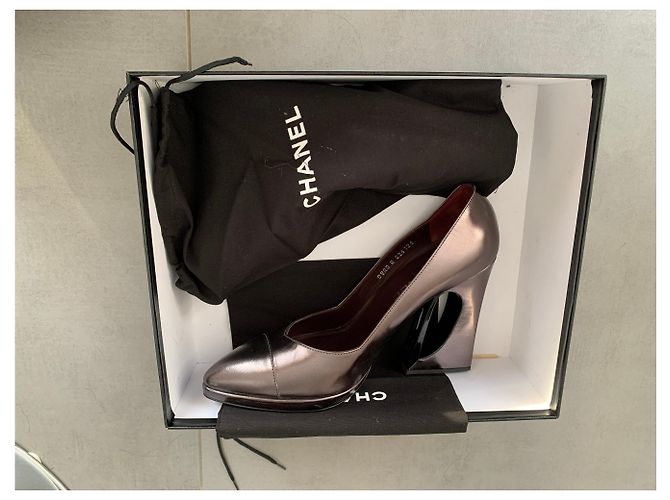 Décolleté Chanel in pelle argento 41 - vista 2