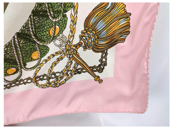 Sciarpa di seta Hermès Le Timbalier Rosa e Bianca 90x90cm Bianco Multicolore - vista 2