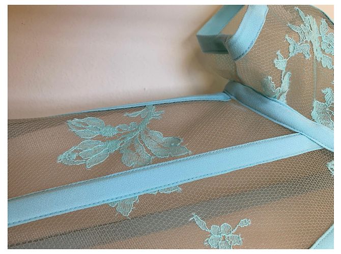 Autre Marque Abito Alex Perry in pizzo floreale e rete Multicolore - vista 6