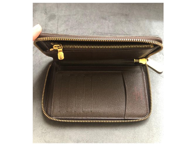 Louis Vuitton Cartera compacta Zippy Castaño - vista 9