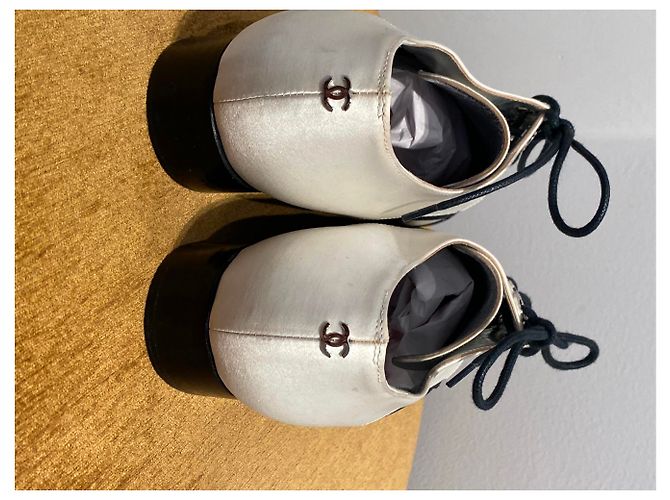Chanel Lacets Noir Blanc - vue 4