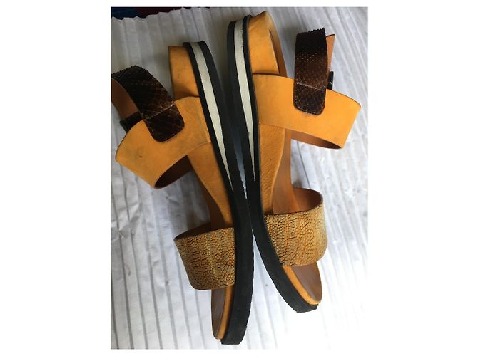 Sandali Céline in pelle gialli Giallo - vista 3