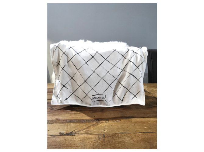 Timeless Borsa a patta Jumbo classica foderata bianca Chanel Bianco - vista 15