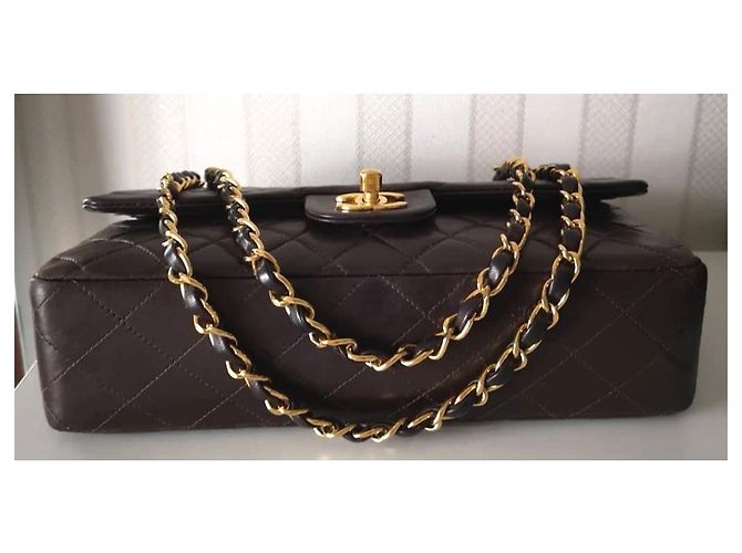 Timeless Bolso de solapa clásico de piel de cordero marrón chocolate Chanel raro e intemporal - vista 3