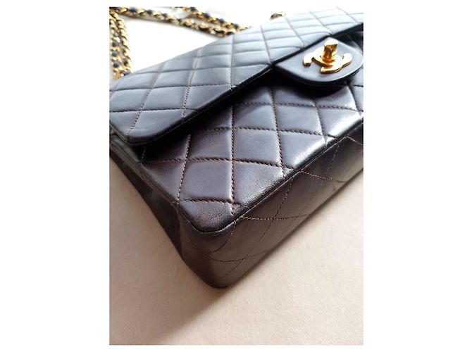 Timeless Bolso de solapa clásico de piel de cordero marrón chocolate Chanel raro e intemporal - vista 10