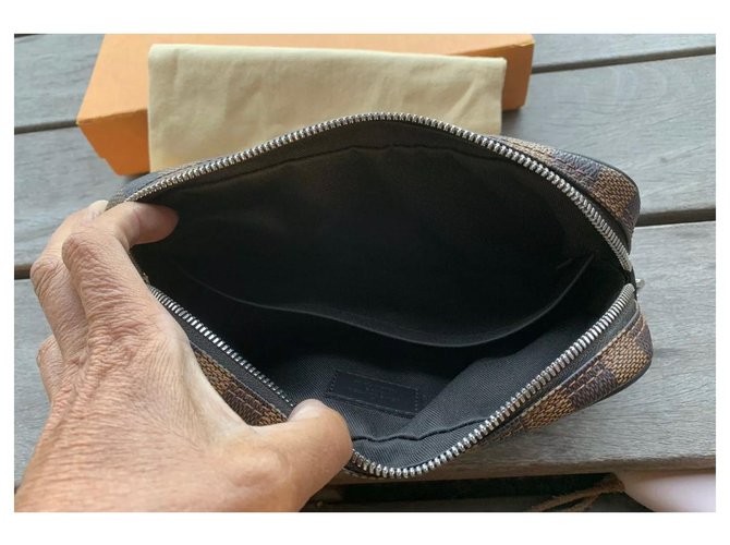 Louis Vuitton Pochette Marrone - vista 7