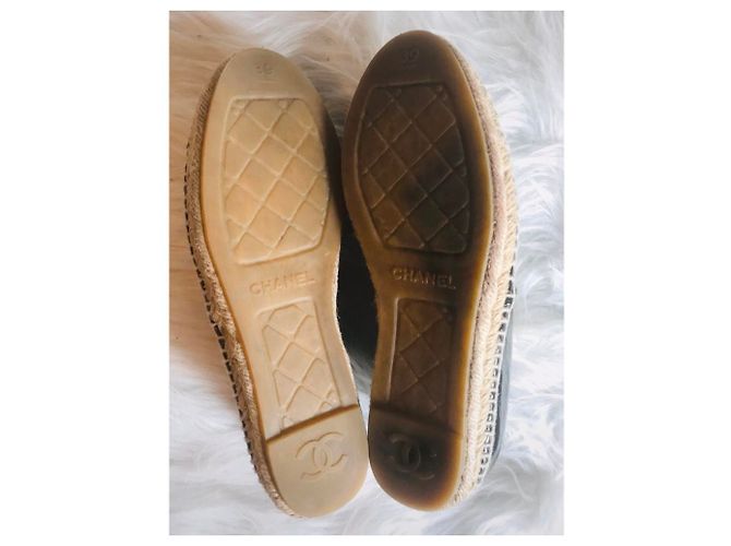 Espadrillas Chanel in vernice nera Nero - vista 3