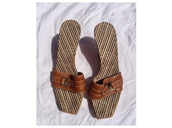 Mules Sergio Rossi in pelle marrone con tacco curvo - vista 4