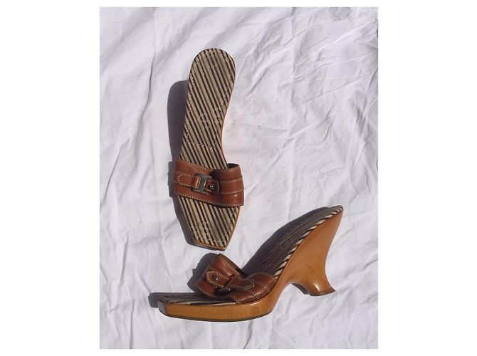 Mules Sergio Rossi in pelle marrone con tacco curvo - vista 8