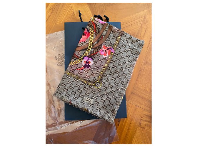 sciarpa gucci floreale nuova - vista 3