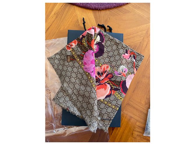 sciarpa gucci floreale nuova - vista 4