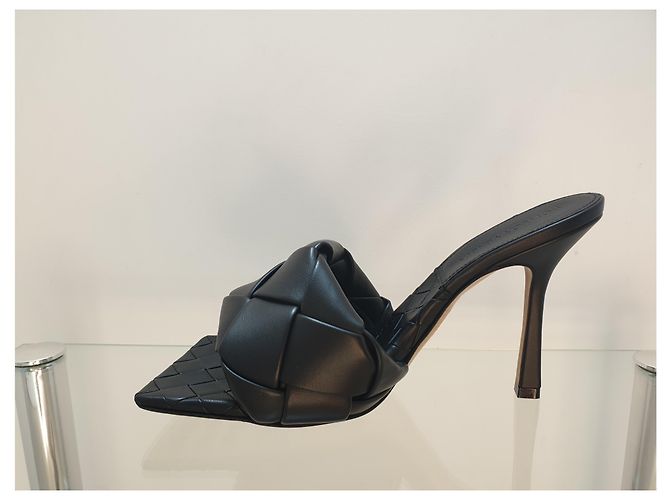 Bottega Veneta Mules Black Leather 38.5 - view 2