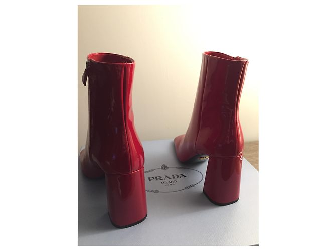 Prada Stiefeletten aus Lackleder - Ansicht 6