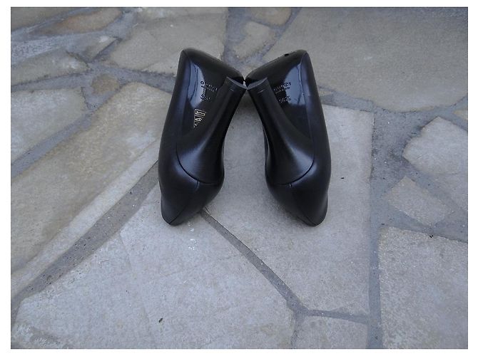 Décolleté Gucci in pelle nera 36.5 Nero - vista 8