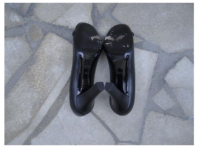 Décolleté Gucci in pelle nera 36.5 Nero - vista 9