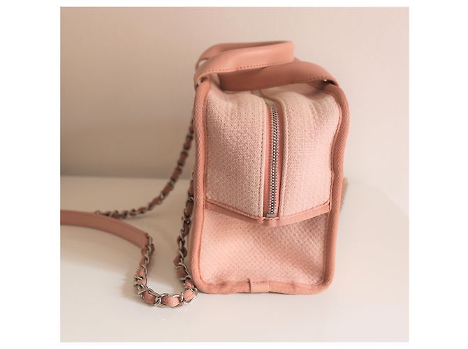 Chanel Deauville Bowling Pink - view 3