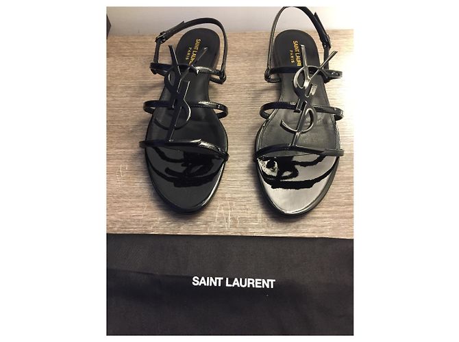 Yves Saint Laurent Cassandra vernice - vista 2