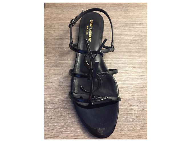 Yves Saint Laurent Cassandra vernice - vista 3