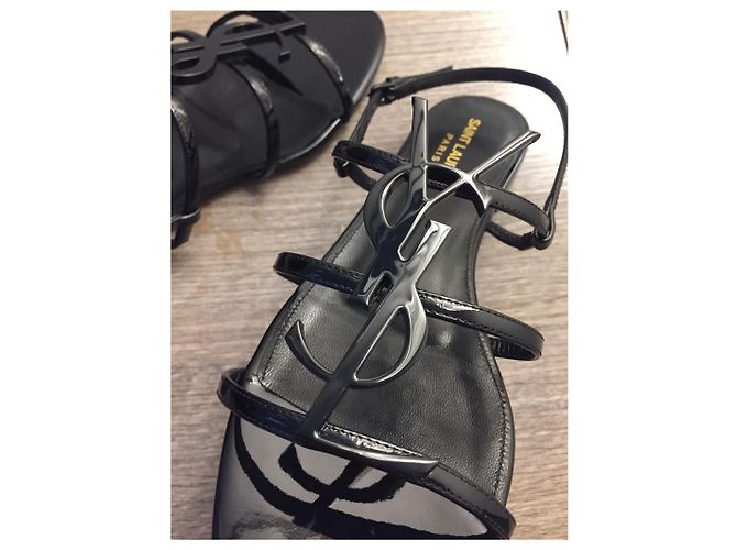 Yves Saint Laurent Cassandra vernice - vista 5