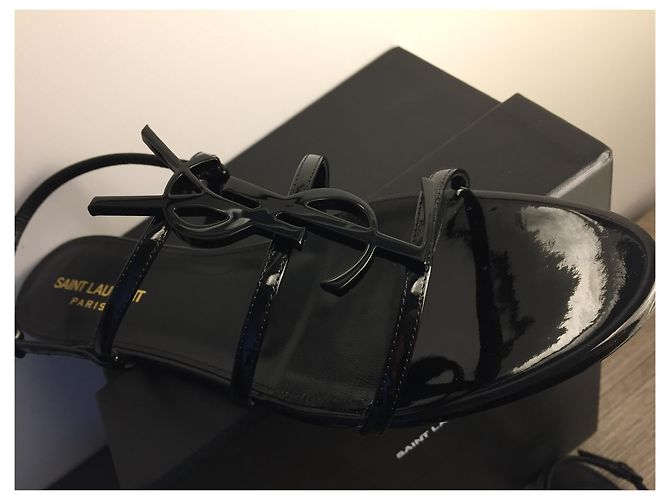 Yves Saint Laurent Cassandra vernice - vista 7