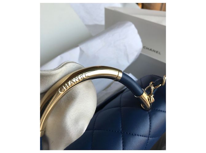 Chanel Medium Top Handle Flap Bag mit Karte, Box, Staubbeutel Blau Dunkelblau - Ansicht 14