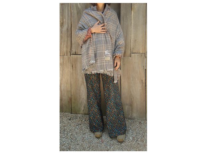 Burberry ha rubato in puro cashmere Grigio - vista 2
