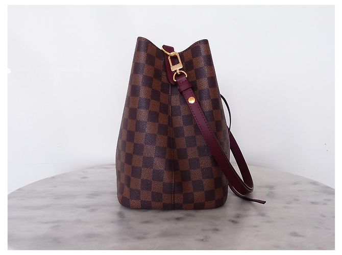 Borsa LOUIS VUITTON NEONOE CHERRY BERRY Marrone - vista 3